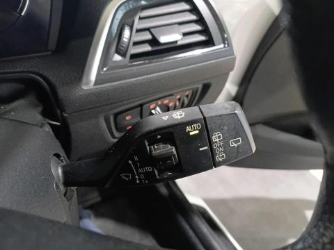 Image BMW 1 Series 118i 5-door auto