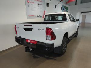 Toyota Hilux 2.4GD-6 Xtra cab Raider manual - Image 2