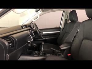 Toyota Hilux 2.4GD-6 double cab 4x4 Raider X manual - Image 7