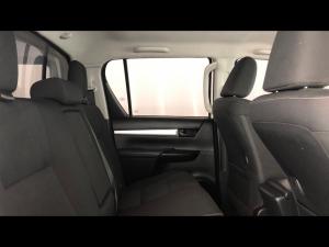 Toyota Hilux 2.4GD-6 double cab 4x4 Raider X manual - Image 12