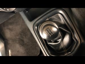 Toyota Hilux 2.4GD-6 double cab 4x4 Raider X manual - Image 15