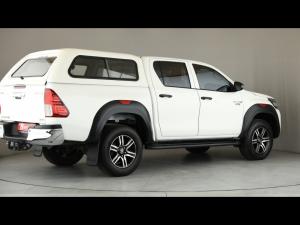 Toyota Hilux 2.4GD-6 double cab 4x4 Raider X manual - Image 2