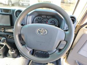 Toyota Land Cruiser 79 4.5D-4D LX V8 single cab - Image 8