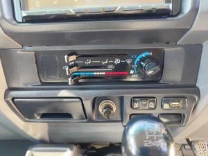 Toyota Land Cruiser 79 4.5D-4D LX V8 single cab - Image 17