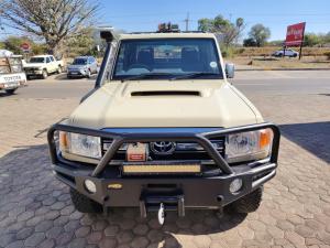Toyota Land Cruiser 79 4.5D-4D LX V8 single cab - Image 4