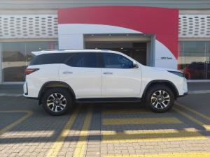 Toyota Fortuner 2.4GD-6 4x4 - Image 3