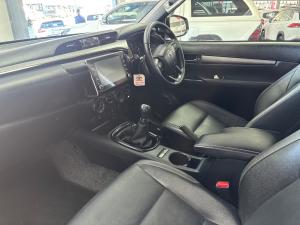 Toyota Hilux 2.8GD-6 Xtra cab 4x4 Legend manual - Image 7