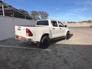 Toyota Hilux 2.4GD-6 double cab Raider manual - Image 2
