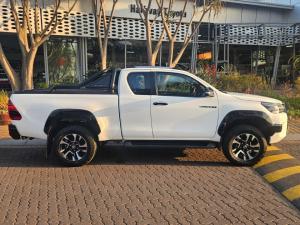 Toyota Hilux 2.8GD-6 Xtra cab Legend 55 - Image 3