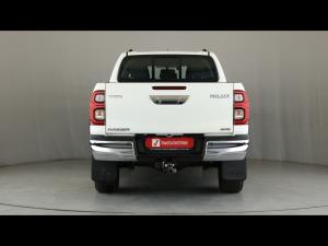 Toyota Hilux 2.8GD-6 double cab 4x4 Raider auto - Image 5