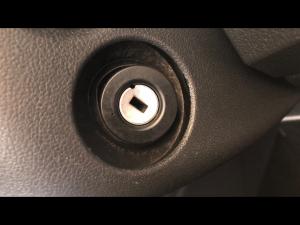 Volkswagen Caddy Kombi 1.6 - Image 16