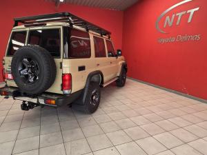 Toyota Landcruiser 76 2.8 GD-6 S/W - Image 2