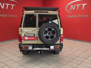 Toyota Landcruiser 76 2.8 GD-6 S/W - Image 5