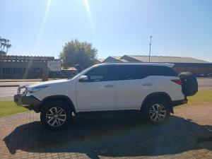 Toyota Fortuner 4.0 V6 4X4 automatic - Image 21