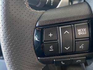 Toyota Hilux 2.8 GD-6 GR-S 4X4 automaticD/C - Image 9