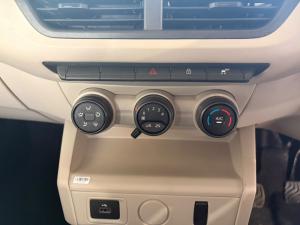 Renault Triber 1.0 Evolution - Image 12