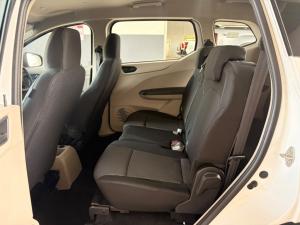 Renault Triber 1.0 Evolution - Image 9