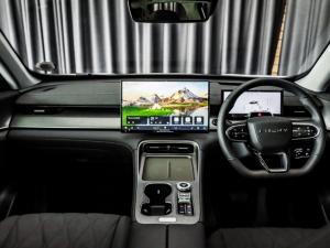 Chery Tiggo 8 1.5T CSH Plug-In Hybrid Apex - Image 12