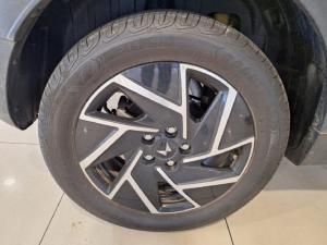 Mahindra XUV 3XO 1.2T AX7L - Image 8