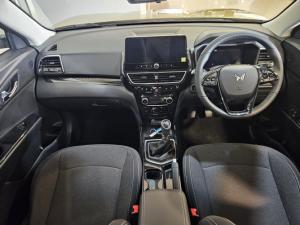 Mahindra XUV 3XO 1.2T AX7L - Image 8