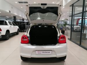 Suzuki Swift 1.2 GLX manual - Image 5