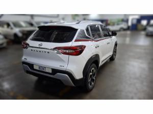 Nissan Magnite 1.0 Turbo Acenta Red Edition auto - Image 6