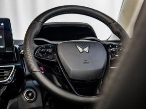Mahindra XUV 3XO 1.2T AX7L - Image 8