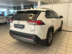 Toyota RAV4 2.0 VX - Image 11
