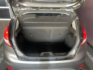 Ford Fiesta 5-door 1.4 Ambiente (aircon+audio) - Image 9