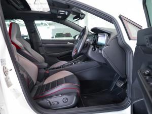 Volkswagen Golf GTI - Image 12