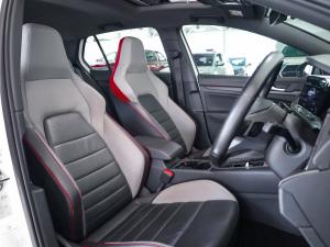 Volkswagen Golf GTI - Image 14