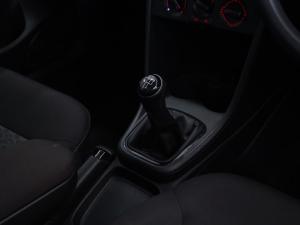 Volkswagen Polo Vivo hatch 1.4 Life - Image 19
