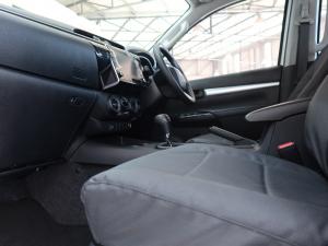 Toyota Hilux 2.4GD-6 double cab 4x4 Raider auto - Image 7