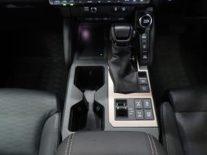 Toyota Land Cruiser Prado 2.8GD VX-R - Image 12