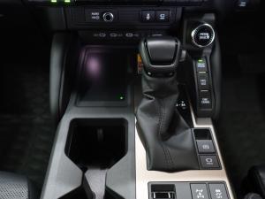 Toyota Land Cruiser Prado 2.8GD VX-R - Image 13