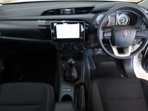 Toyota Hilux 2.4GD-6 Xtra cab Raider manual - Image 6