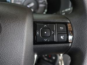 Toyota Hilux 2.4GD-6 Xtra cab Raider manual - Image 10