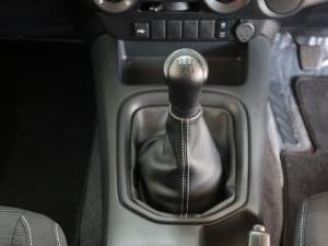 Toyota Hilux 2.4GD-6 Xtra cab Raider manual - Image 13