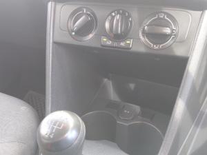 Volkswagen Polo Vivo 1.4 Trendline - Image 16