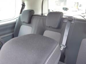 Volkswagen Transporter Kombi 2.0TDi Basic automatic - Image 17