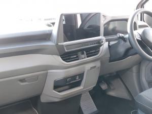Volkswagen Transporter Kombi 2.0TDi Basic automatic - Image 18