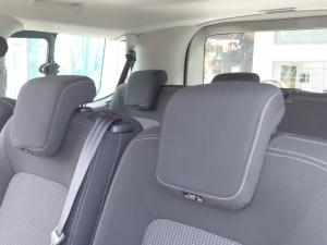 Volkswagen Transporter Kombi 2.0TDi Basic automatic - Image 19