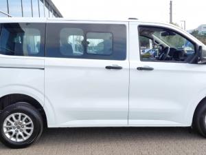 Volkswagen Transporter Kombi 2.0TDi Basic automatic - Image 4