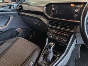 Volkswagen T-CROSS 1.0 TSI Comfortline DSG - Image 11