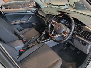 Volkswagen T-CROSS 1.0 TSI Comfortline DSG - Image 9