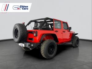Jeep Wrangler Unltd Rubicon 3.6L V6 automatic - Image 12