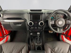 Jeep Wrangler Unltd Rubicon 3.6L V6 automatic - Image 17