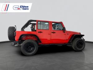 Jeep Wrangler Unltd Rubicon 3.6L V6 automatic - Image 4