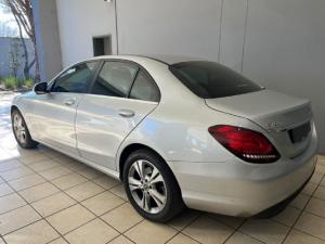 Mercedes-Benz C-Class C180 - Image 3