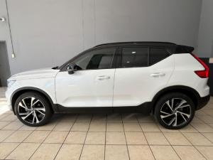 Volvo XC40 T3 R-Design auto - Image 2
